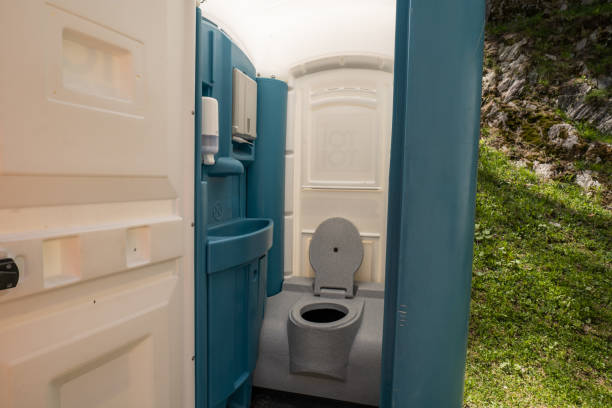 Portable Toilet Options We Offer in Bourbon, IN